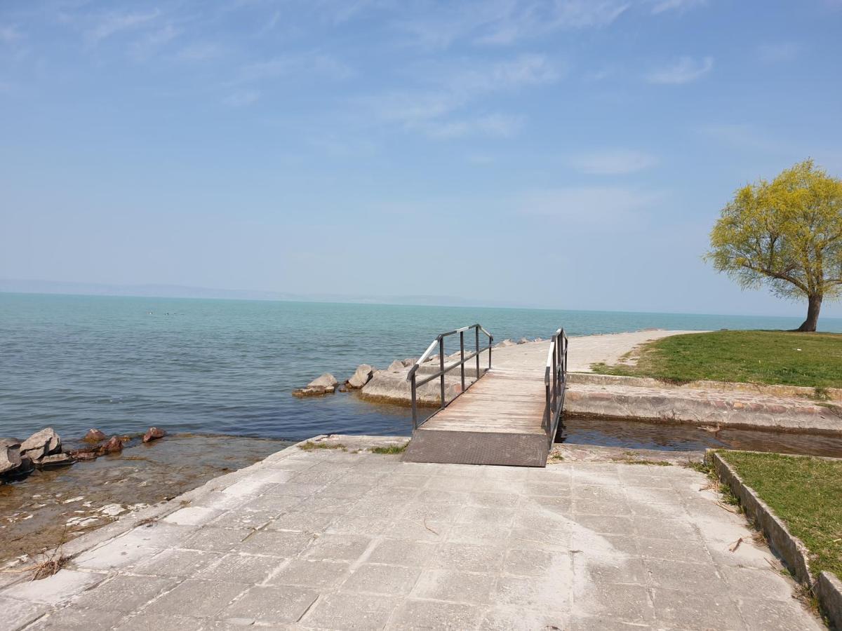 Best Silver Apartman Siofok Bagian luar foto