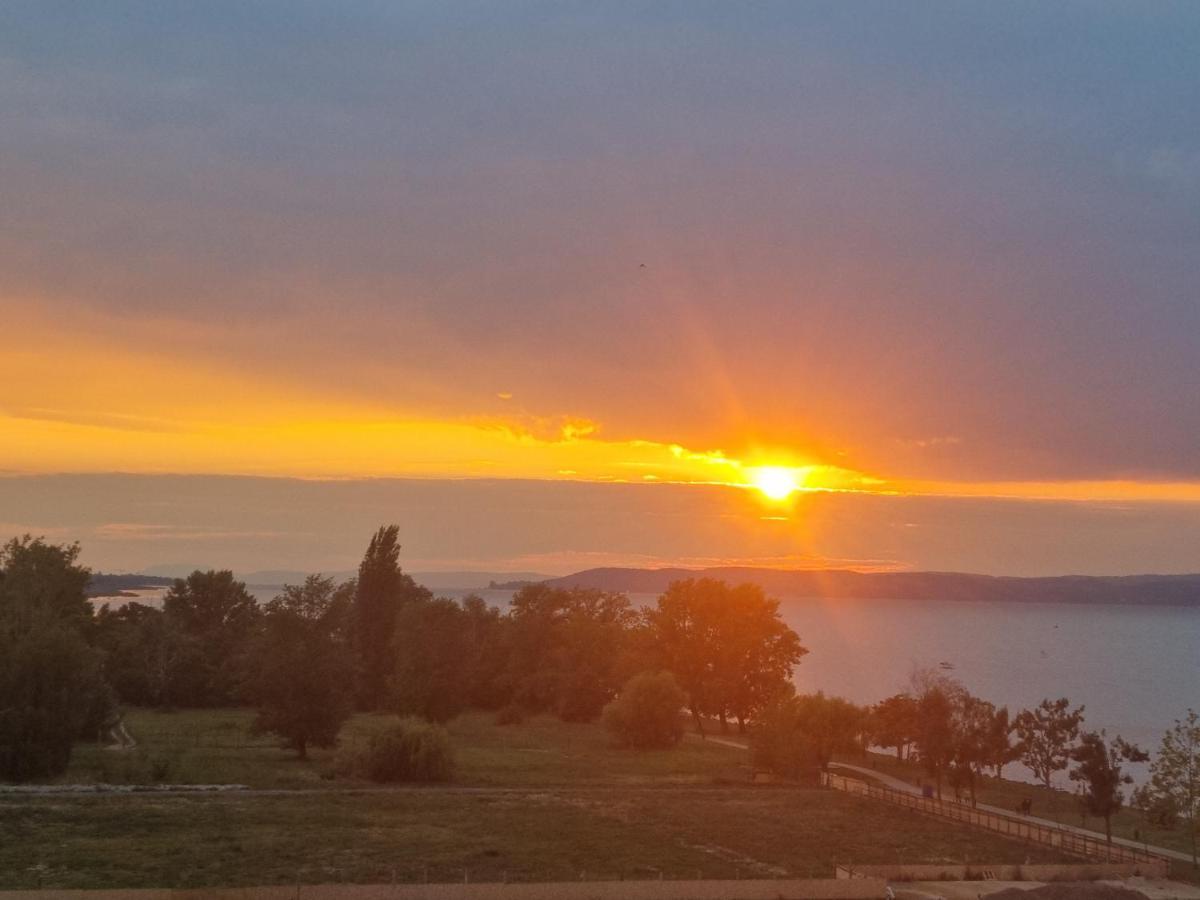 Best Silver Apartman Siofok Bagian luar foto